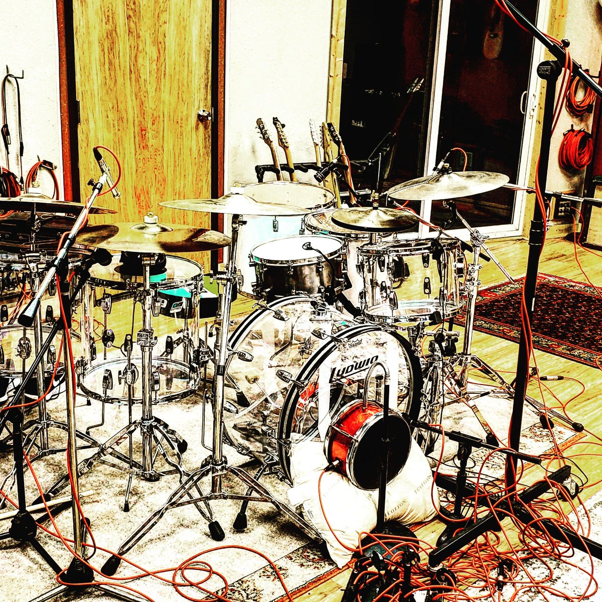 POUNDING these ludwiG VistalITe DruMz,, VK Snare, and zilDJiaN cymbalS! #ludwig #zildjian #Remo