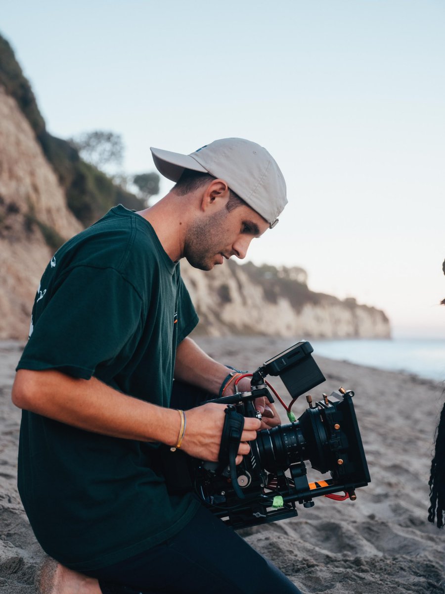 🎥