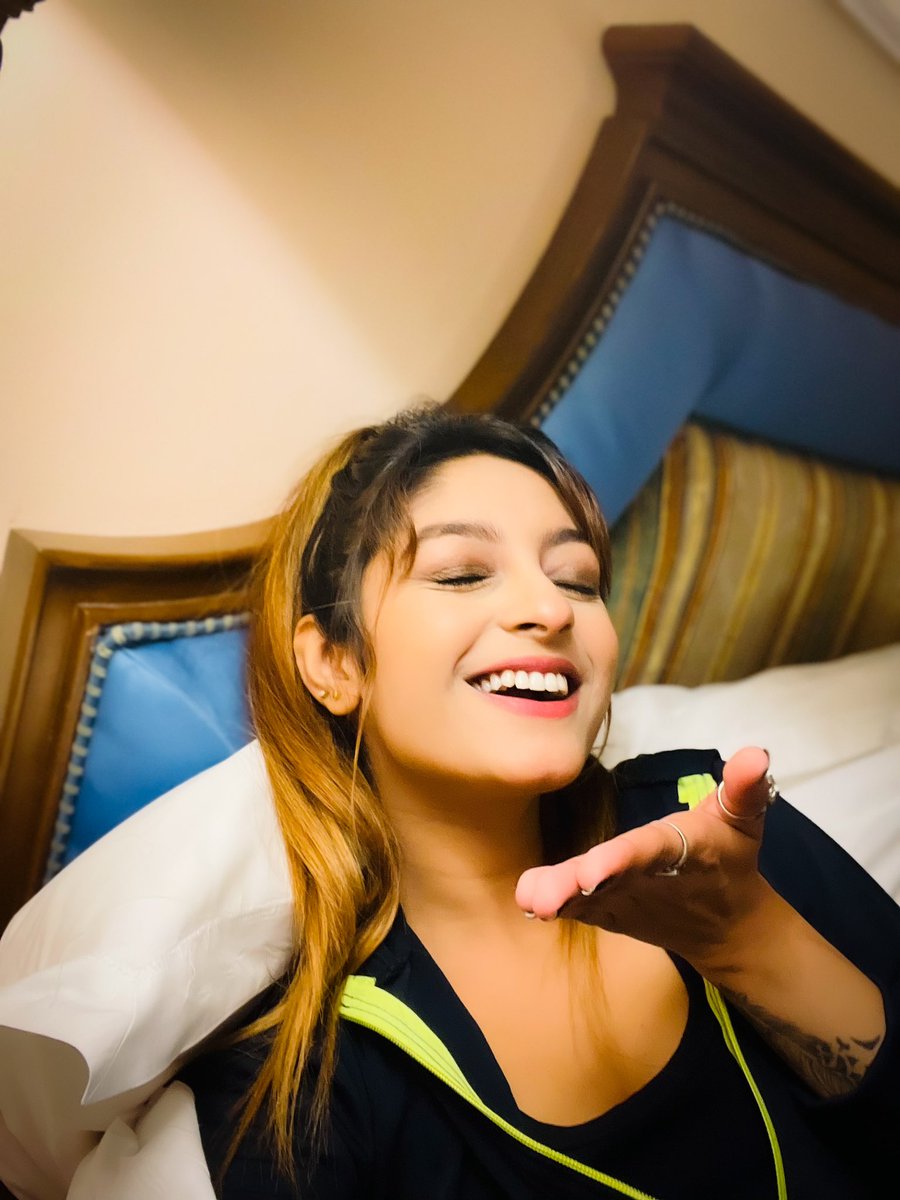 ActressShana's tweet photo. 안녕히 주무세요 ! 😴🫰💜🌙
#shanabhattacharya #actress #actresslife #blessed #goodnight #안녕히주무세요 #happysoul #sweetdreams #nightvibes #smile #sleepmood #bollywoodactress #tollywoodactress #saranghae #borahae #purpleyou #selfobsessed #ootd #rockerzgirl #Twitter #tweet #mood https://t.co/rGNDQSK2BS