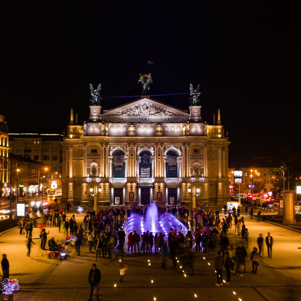 OperaVision tweet media