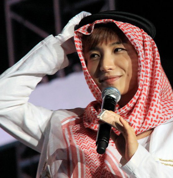 هذا ولدنا فوق فوق 🫡💙 #LEETEUK #이특 @special1004 LEETEUK THE AMBASSADOR OF FRIENDSHIP IN SAUDI ARABIA 🇸🇦