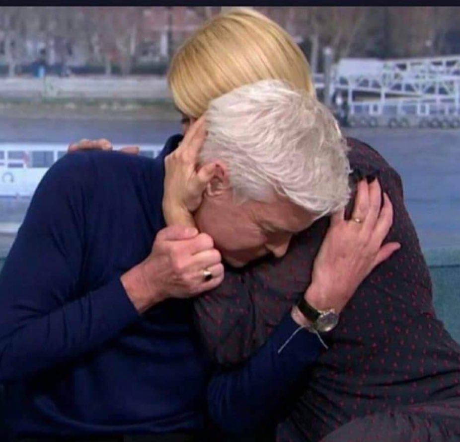 Phil and Holly have just been told they
will have to join the queue for their prescriptions