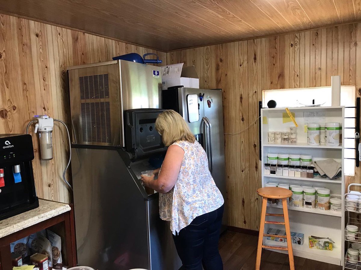 ItawambaCDC's tweet photo. Who needs a pick me up on this hot hump day? Since it’s so hot, I went for a my own recipe with a combination of Pina Colada topped with Blue Raspberry! Hey, if you can’t be on a beach, you can sip like you are!! https://t.co/5Lv1cPhywF https://t.co/E3GrIf14CI