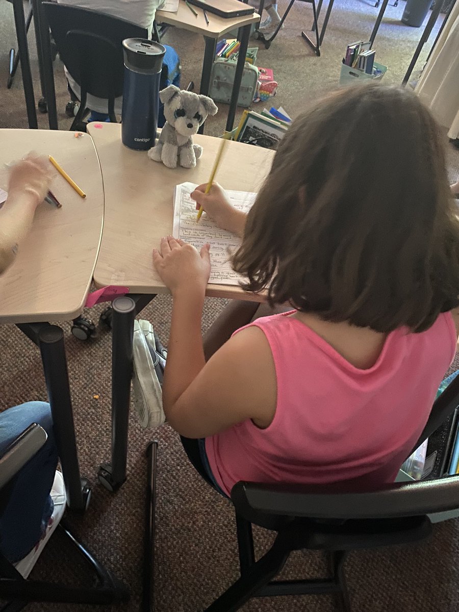 MissReiken's tweet photo. Keeping our eyes on the prize as we get prepared for our end of module task to show what we’ve learned about literal and figurative great hearts! These organizers don’t scare us because we’re a hardworking and courageous 4th grade team 💪❤️ @OrioleTweets https://t.co/N7Nsk1JJrR