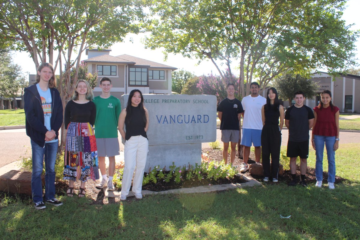 VanguardCollegePrep tweet media