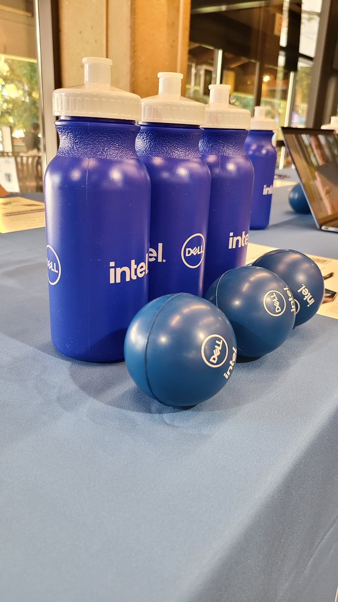 UTDAuxiliarySvs's tweet photo. Our DELL Rep, Mose, is here at the TechKnowledgy Bar NOW! He can answer all your questions about DELL, and he also has a couple giveaway items for you! #utdallas #utdbookstore #utdtechstore https://t.co/1X16MwG7mX