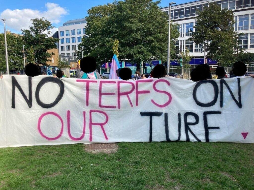 reclaimpridebtn's tweet photo. Our Report From 18th September:
(Content Warning: transphobia, fascists, sexual violence, police violence, doxxing, mentions of ableism, racism and other forms of violence) https://t.co/qNe1rR2VGA