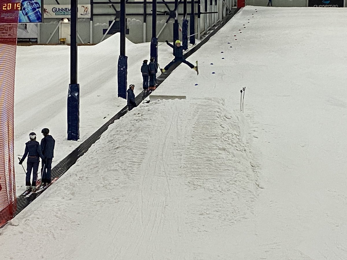 FH_Moguls's tweet photo. Starting the #FHWT jumping season #moguls #jumps #buckels #FreestyleHolland https://t.co/pv47egKEk3