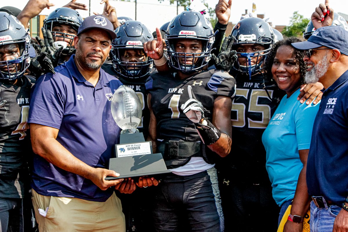 KIPP_DC's tweet image. This past Saturday, our High School Football Teams, KIPP DC College Preparatory and Legacy College Preparatory, played against each other! It was an excellent game, and the Classic Championship winner was KIPP DC College Preparatory! 🎉 #KCP #KIPPDC