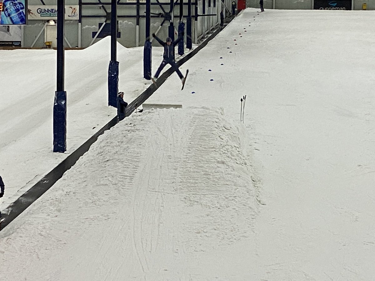 FH_Moguls's tweet photo. #FreestyleHolland season sarting with the rookies team, prepping for the new season. #moguls #jumps https://t.co/A4kGEwmeri
