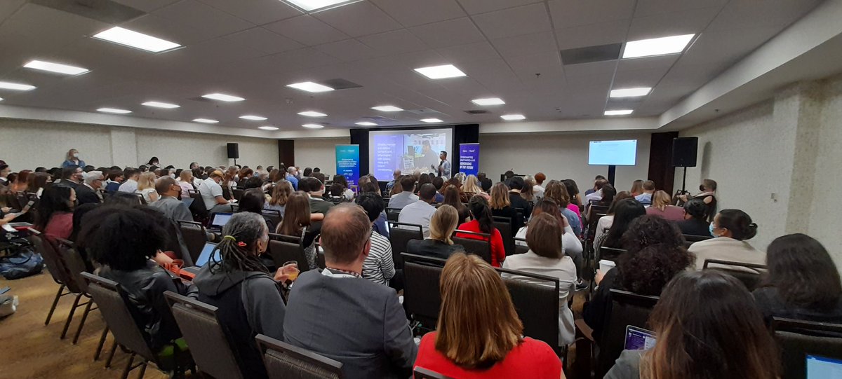 alopezmateo's tweet photo. El periodismo visual como motor del crecimiento de las audiencias en #ONA22. @USATODAY y @TheDailyAus cuentan sobre los millones de usuarios que alcanzaron con su estrategia visual de los contenidos. https://t.co/QvZUbtvhKJ