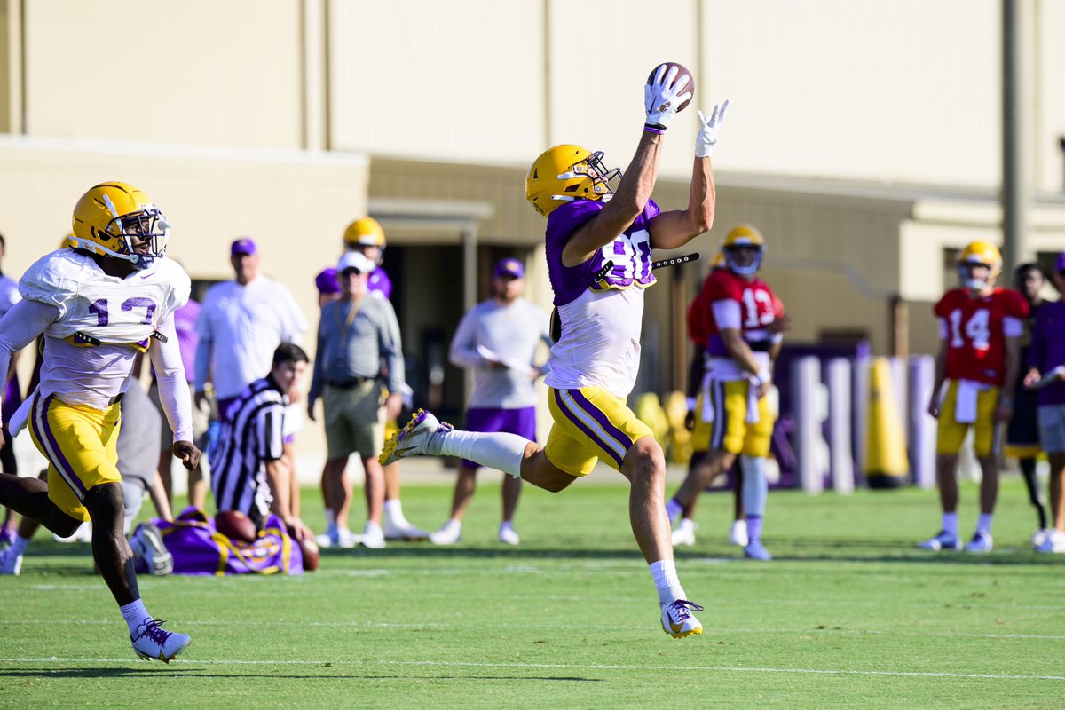 LSUfootball's tweet photo. Game 4 Prep https://t.co/WCR3TNphFl