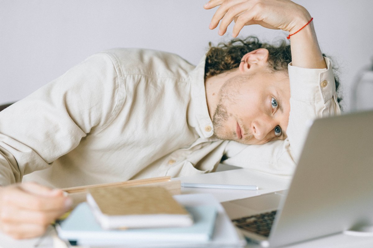 VIUniversity's tweet photo. With the fall semester starting up and lots of exciting things happening, any novel experience has the potential to create burnout. VIU Counsellor/Academic Advisor Natasha has some tips for managing social, emotional and academic overwhelm on the #VIUBlog: https://t.co/6kqoDCPb6n https://t.co/8mkqyzYKLL