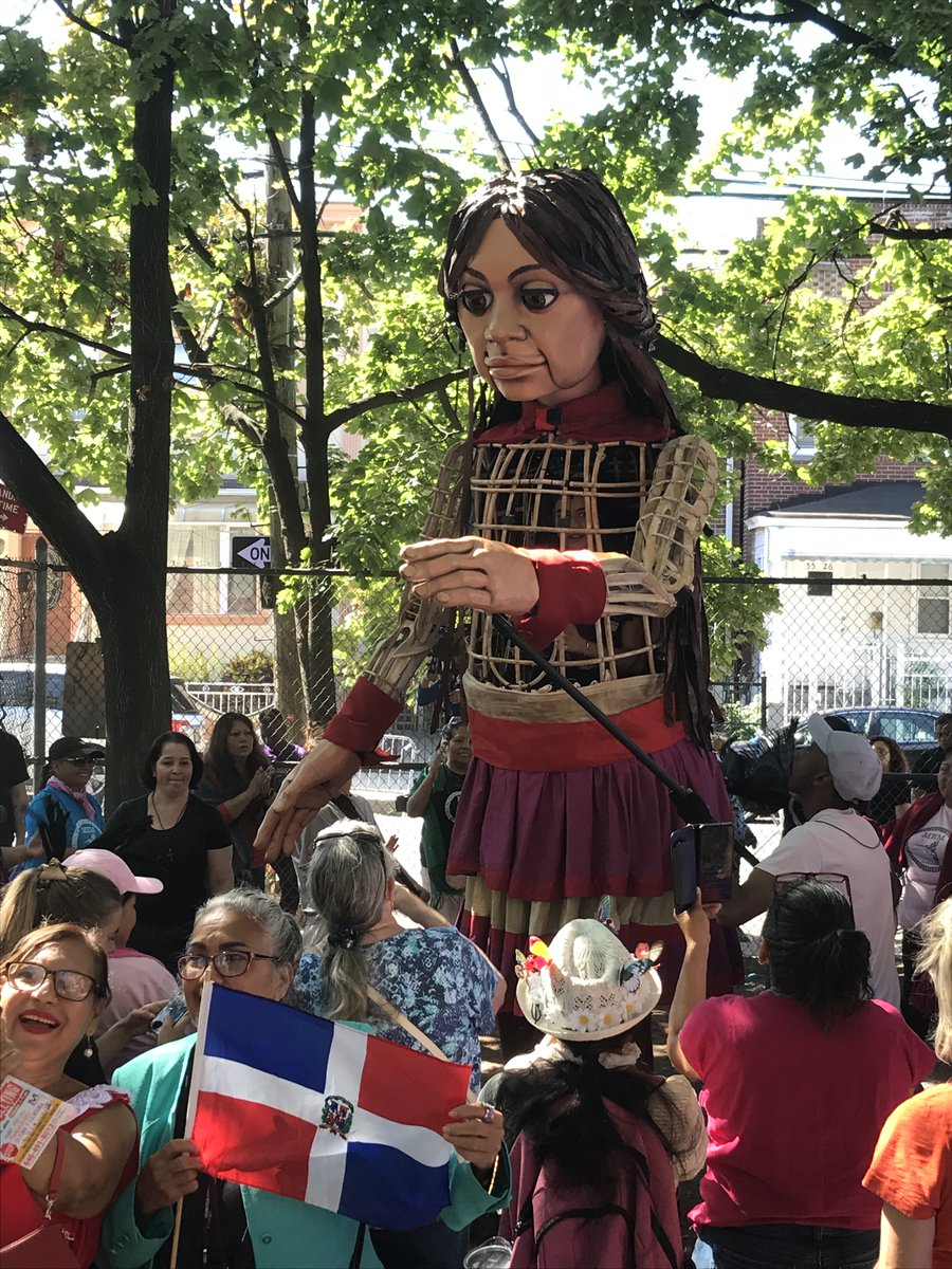 walkingqueens's tweet photo. Corona welcomes #LittleAmal! This morning on Van Cleef Street &amp; Westside Ave.
@walkwithamal #LittleAmalWalksNYC #CoronaQueens #QueensNY #childrenoftheworld #refugeechildren #IndigenousPeoples #latinos #theworldsborough https://t.co/kODy9mj1m0