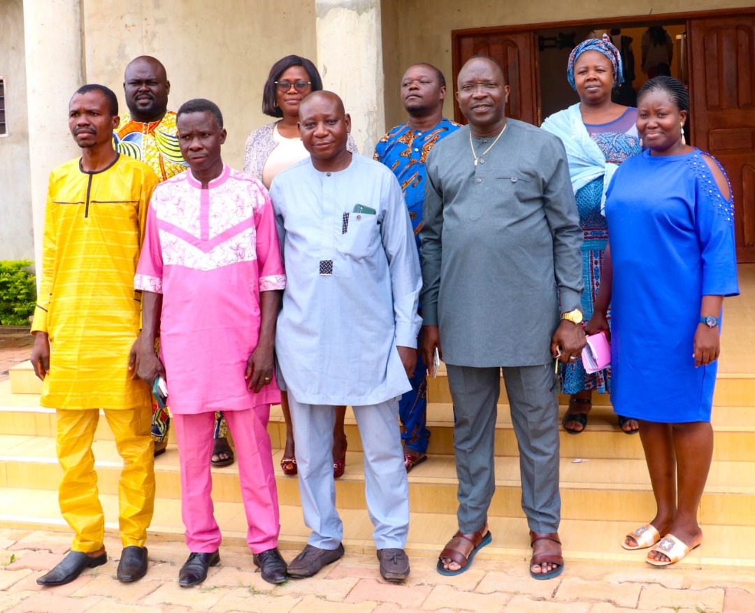 FUPROBENIN's tweet photo. 𝐀𝐒𝐒𝐄𝐌𝐁𝐋𝐄𝐄 𝐆𝐄𝐍𝐄𝐑𝐀𝐋𝐄 𝐍𝐀𝐓𝐈𝐎𝐍𝐀𝐋𝐄 𝐄𝐋𝐄𝐂𝐓𝐈𝐕𝐄 𝐝𝐞 𝐥’𝐔𝐧𝐢𝐨𝐧 𝐍𝐚𝐭𝐢𝐨𝐧𝐚𝐥𝐞 𝐝𝐞𝐬 𝐏𝐫𝐨𝐝𝐮𝐜𝐭𝐞𝐮𝐫𝐬 𝐝𝐞 𝐌𝐚𝐢̈𝐬 : 𝐥𝐞 𝐩𝐫𝐞́𝐬𝐢𝐝𝐞𝐧𝐭 𝐄𝐓𝐈𝐄𝐍𝐍𝐄 𝐒𝐄𝐑𝐎 𝐌𝐎𝐈̈𝐒𝐄 𝐫𝐞𝐜𝐨𝐧𝐝𝐮𝐢𝐭 𝐚̀ 𝐥𝐚 𝐭𝐞̂𝐭𝐞 𝐝𝐞 𝐥’𝐀𝐍𝐏𝐌. https://t.co/Fd5OXhKhu8
