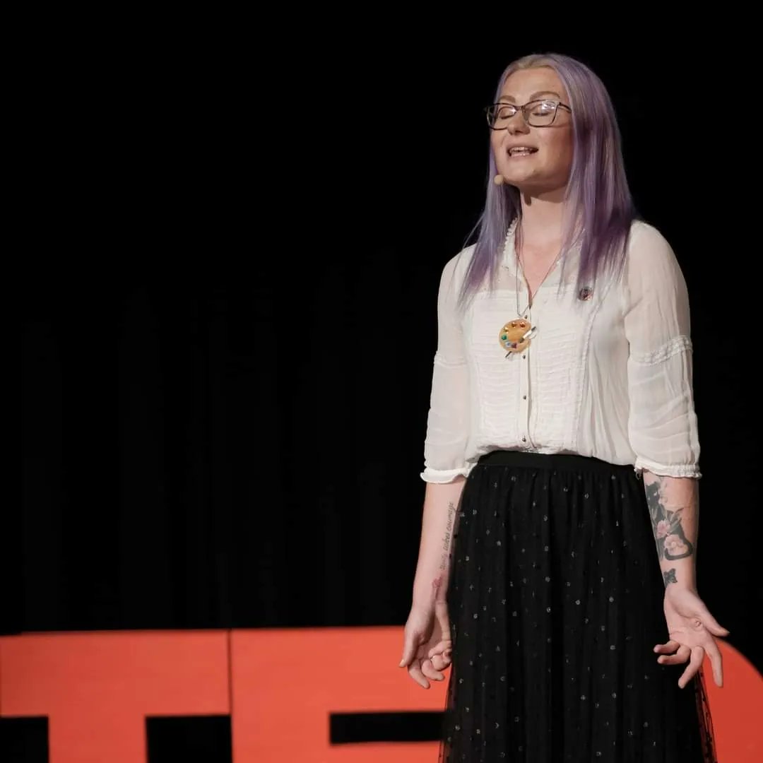 ndaviscrafts's tweet photo. Some shots from @TEDxCorsham, thank you @robauckland for the shots and @poundarts for hosting!
I'll let you all know when the video is up on @TEDTalks YouTube

To learn more about the work I do for @beatED click the link in my bio

#tedx #tedspeaker #tedtalk #mentalhealth #beat https://t.co/YfHKconPWk
