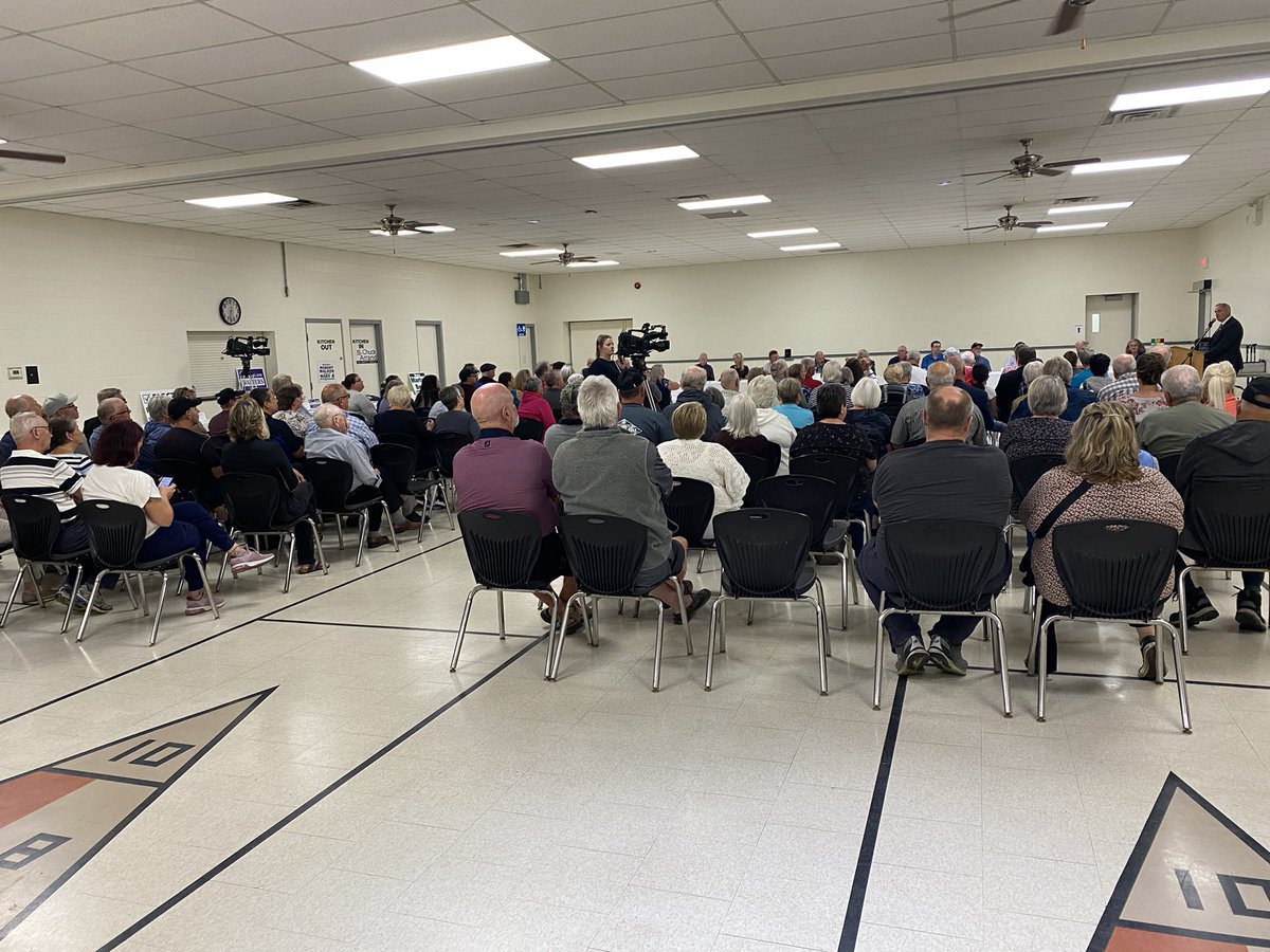 ShawnCoopersgc's tweet photo. Thank you @ClearviewCofC for hosting an evening w municipal candidates. #votecooper @SMCDSB #elections https://t.co/5ejpBhfjPl