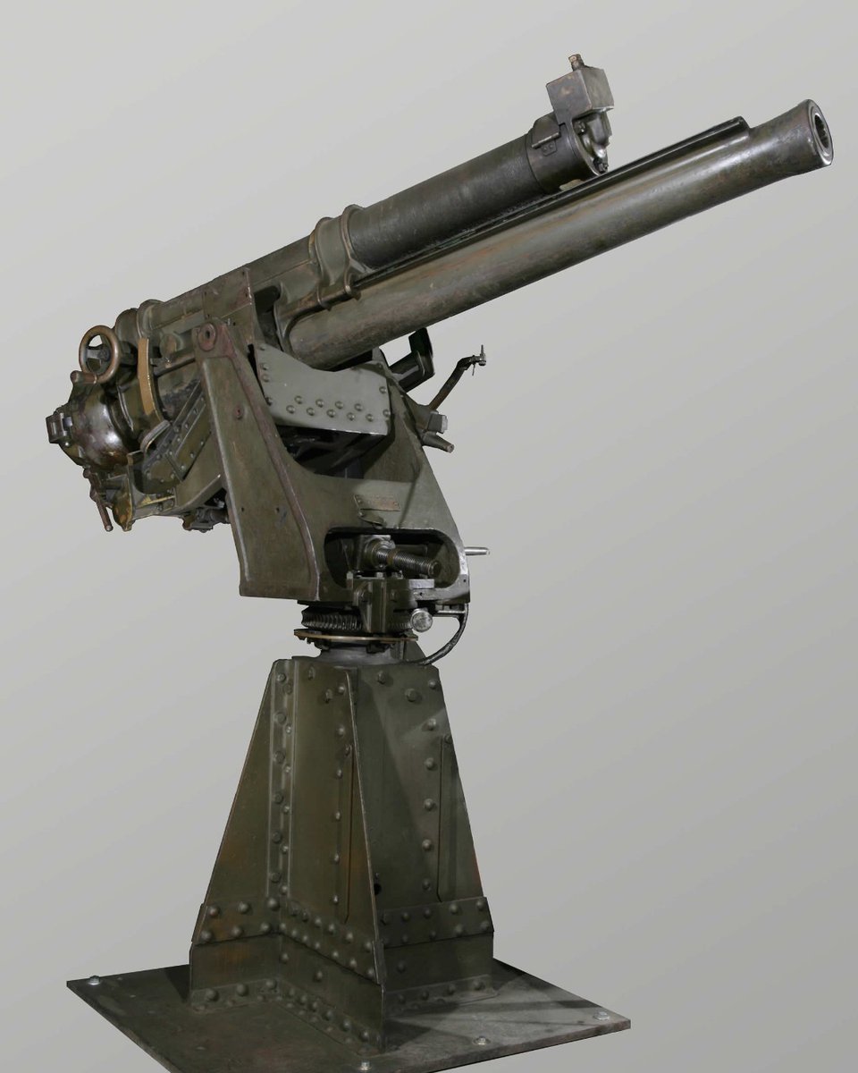 CanWarMuseum's tweet photo. #MachineOfTheMonth – This Rifled Breech Loading Gun was an adaptation of the 13-pounder and 18-pounder field guns for anti-aircraft use during the First World War. It was part of the British and Canadian defence before the development of a gun specifically for anti-aircraft use. https://t.co/ByEd68vzQq