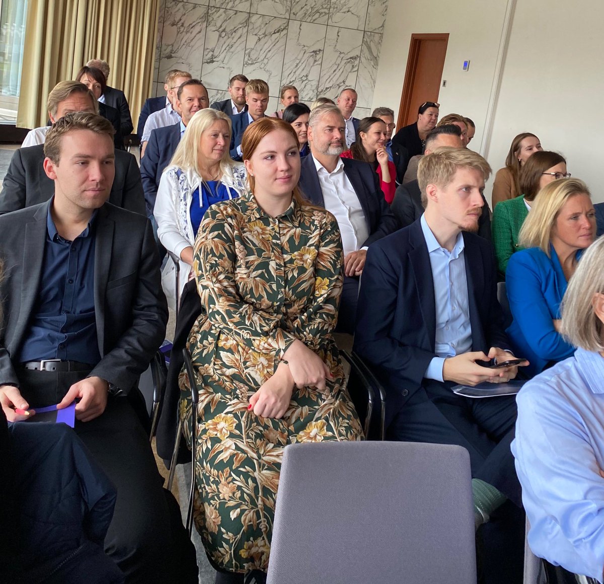 DKambHU's tweet photo. Strengthening regional cooperation to better assist #DK companies in Central and Eastern Europe. Solid engagement from everyone - from all 8 participating embassies. #dkbiz #dkexport @thetradecouncil @DanishMFA https://t.co/D4Kswz8OEv