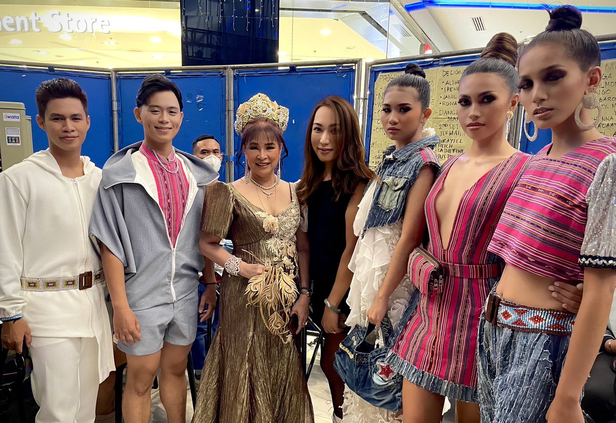 GilTheThird's tweet photo. getting ready for Panika Ta Diyandi #gilmacaibay #fashiondesigner #ofdg #diyandifestival #diyandifestival2022 #mindanaoan #localweaves #balud #iligancity #womenswear #menswear #fashionshow https://t.co/bsT41hb88k