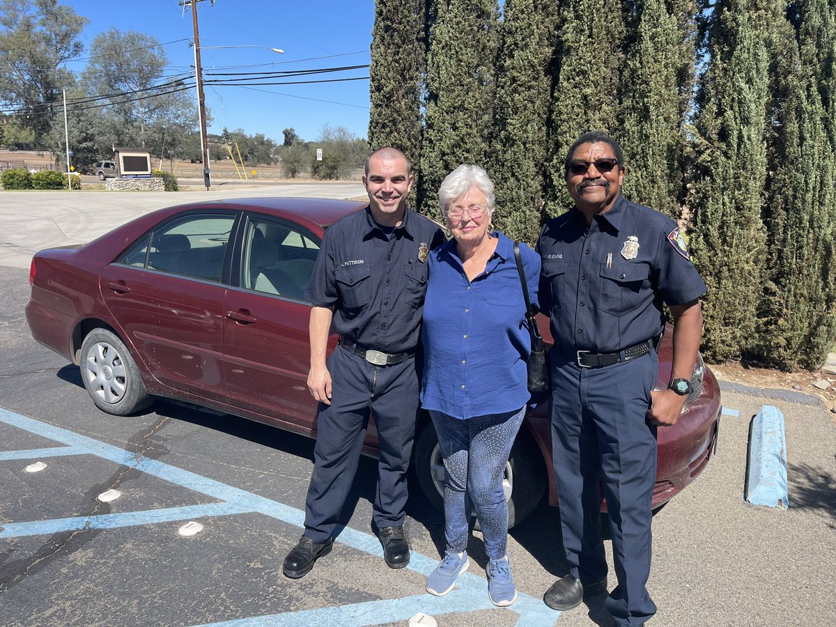 Valley Center Fire tweet media