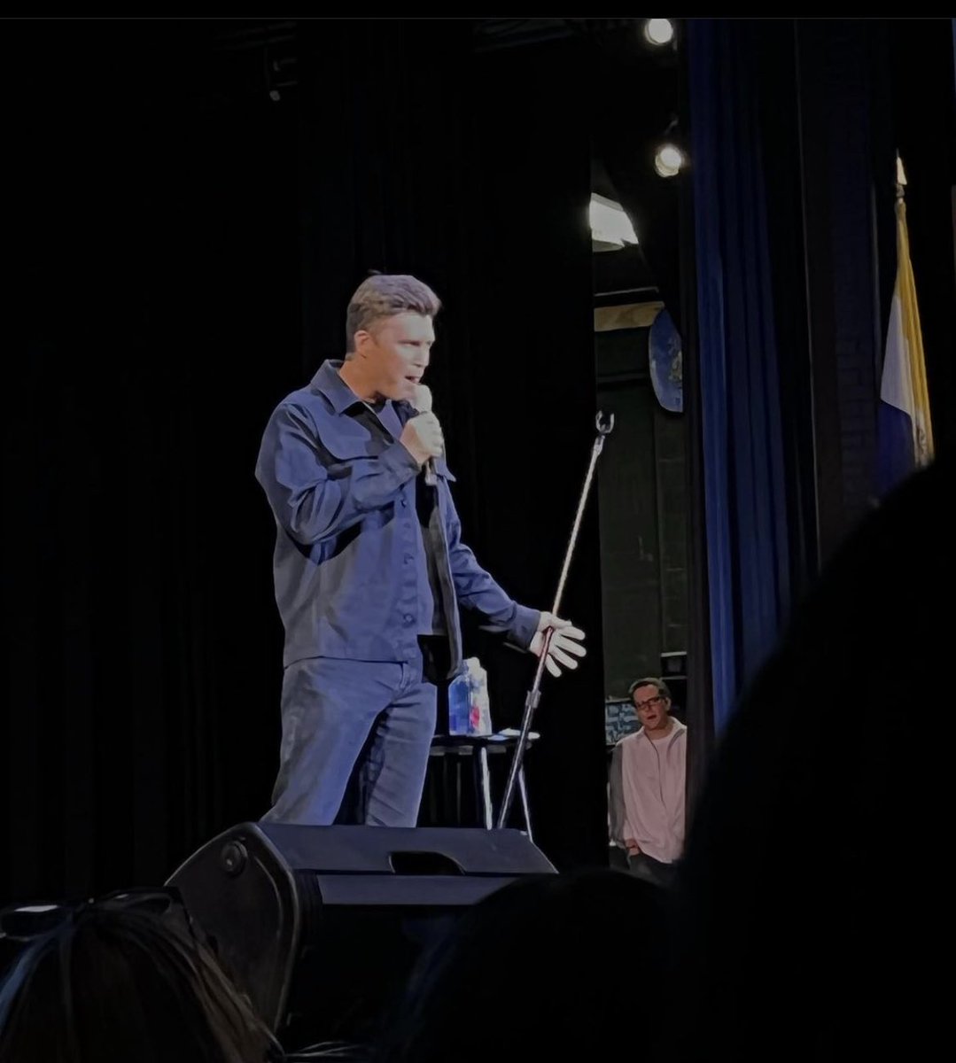 More pics from Colin Jost last show at Hofstra Uni https://t.co/S3RzZkW9FZ