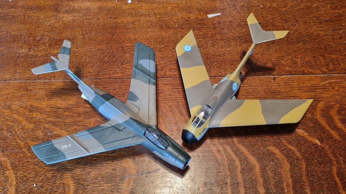 SturmovikSM's tweet image. Pulqui 2 (left) and Ta 183 (right). Both aircraft were designed by Kurt Tank in 1945 (righ) and 1947 (left).
#scalemodels #plasticmodels #academymodels #3dprinted #WW2 #ta183 #pulqui2 #kurttank #Argentina #kosmosur3d #fockewulf #Germany