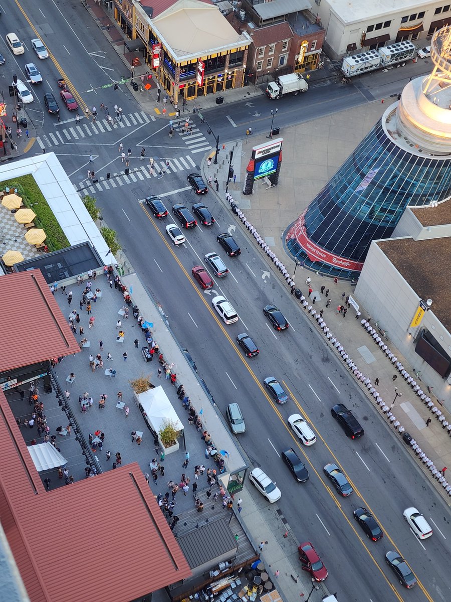 CBastin's tweet photo. @ScanNashville  SWAPA Southwest pilots sharing their message with Southwest Management at their party on the Fifth &amp; Broad Skydeck..always something interesting to see on Broadway https://t.co/xRLahfsI3V