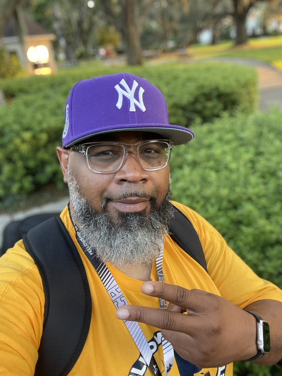 DaryleLSmith's tweet photo. Conference Ministry Drip
#YankeesFit #Lebron19 #OddSox  #FCA  @ahmiryoung 
 @uncle_rjs 
@KidFromTheX @CallMeCoachVP @LiCkMyJs @TheDon8708 @5aluteMeImPaige @LexxDaTurtle @mizz_tae @mdeeeeee_ @LadySideshow @MagMr44 @CoachWes03 @ALilBitOfEryn @IngloriousGUIDO
@kp0pkicks https://t.co/EQDSo591fE