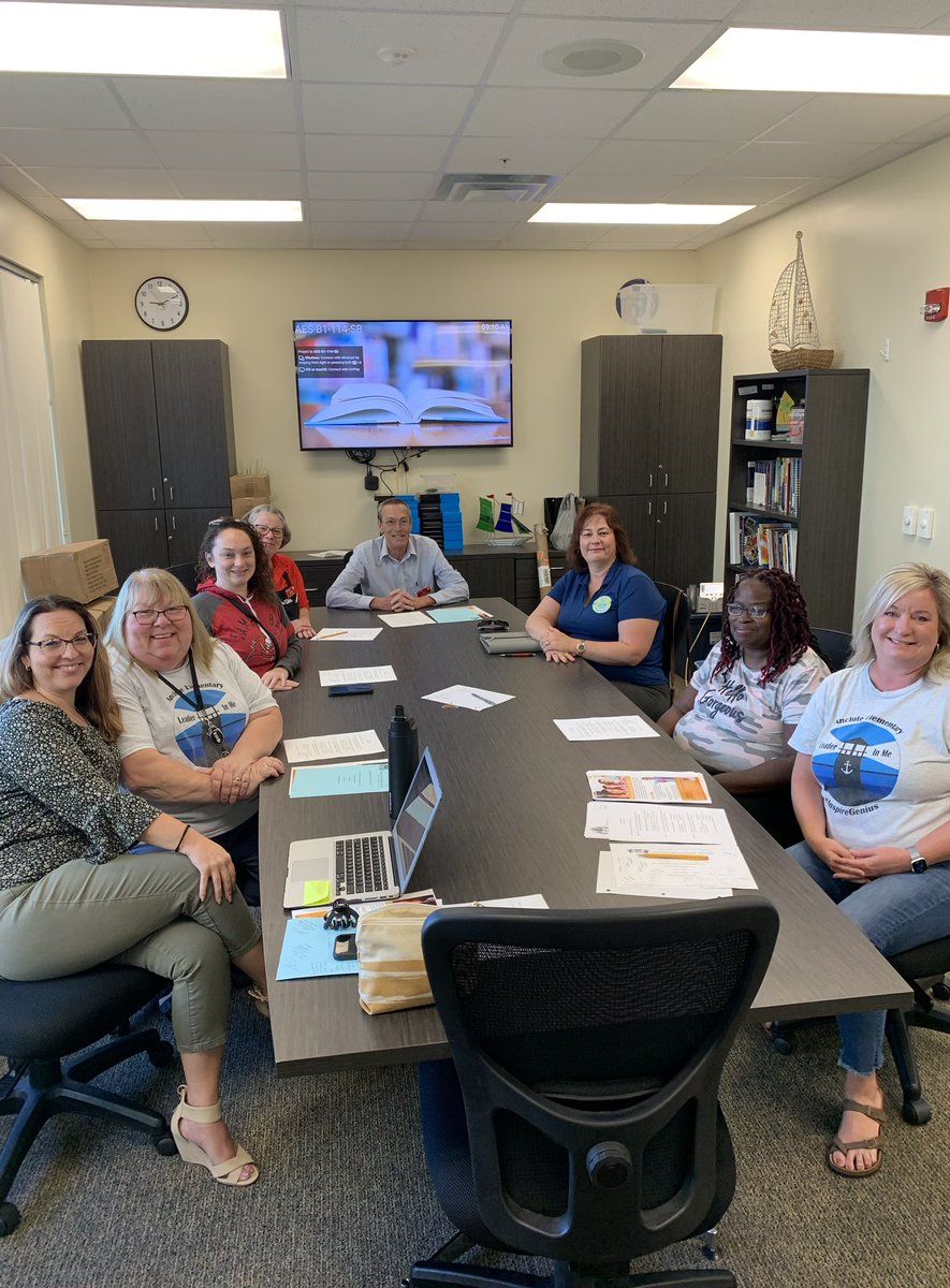 Great Morning with Anclote’s SAC committee.  What a committed group of parents, educators and community partners!  Winn Dixie gave a generous donation to support the needs of the school.  <a href="/AESPASCO/">Anclote Elementary</a> <a href="/chjkfla4/">Heather Strom</a> @POEKPOE