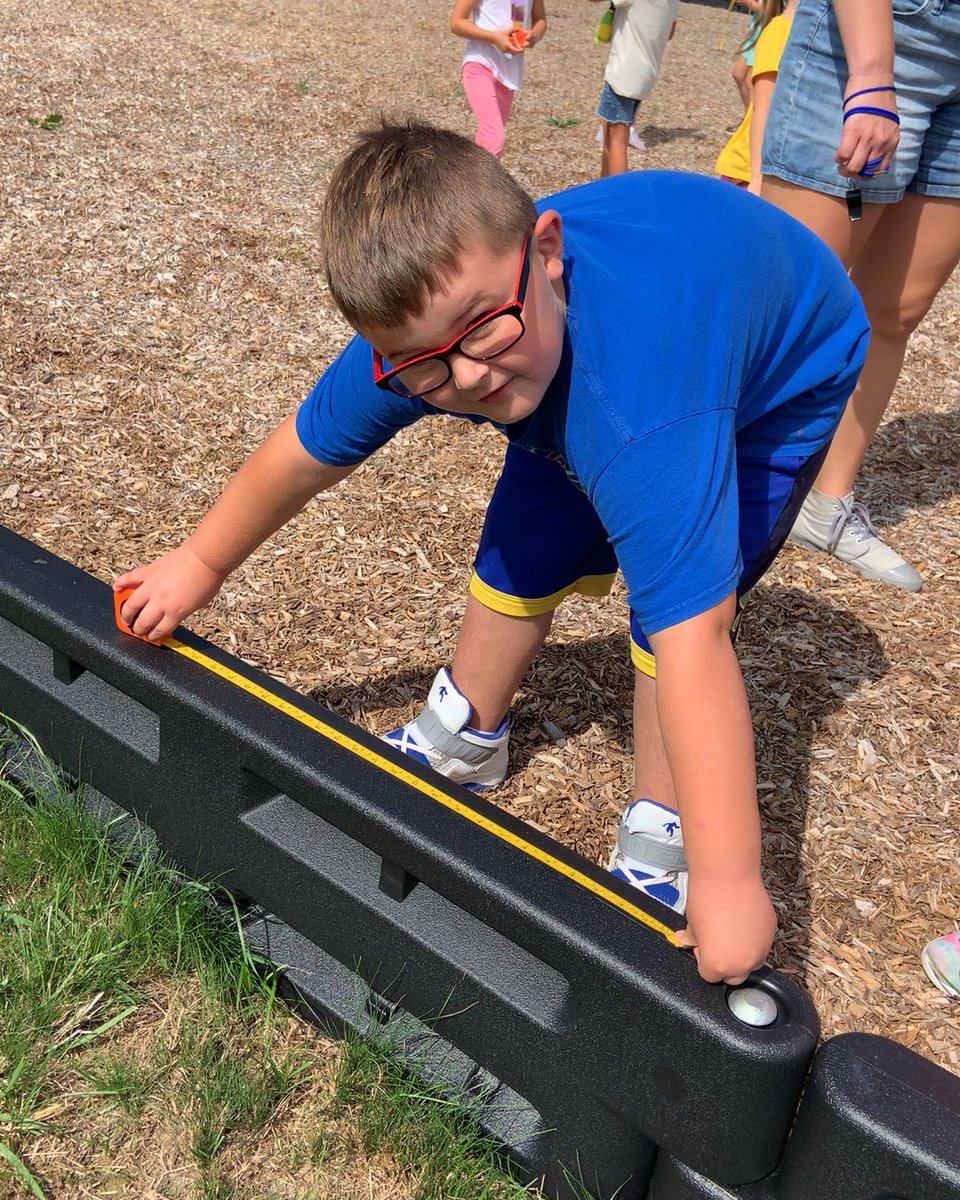 Today we kicked off our Outdoor Classroom experiences. These scientist discovered so many things on their first day. We can’t wait to get back outside!  #outdoorlearning #mountrockengaged