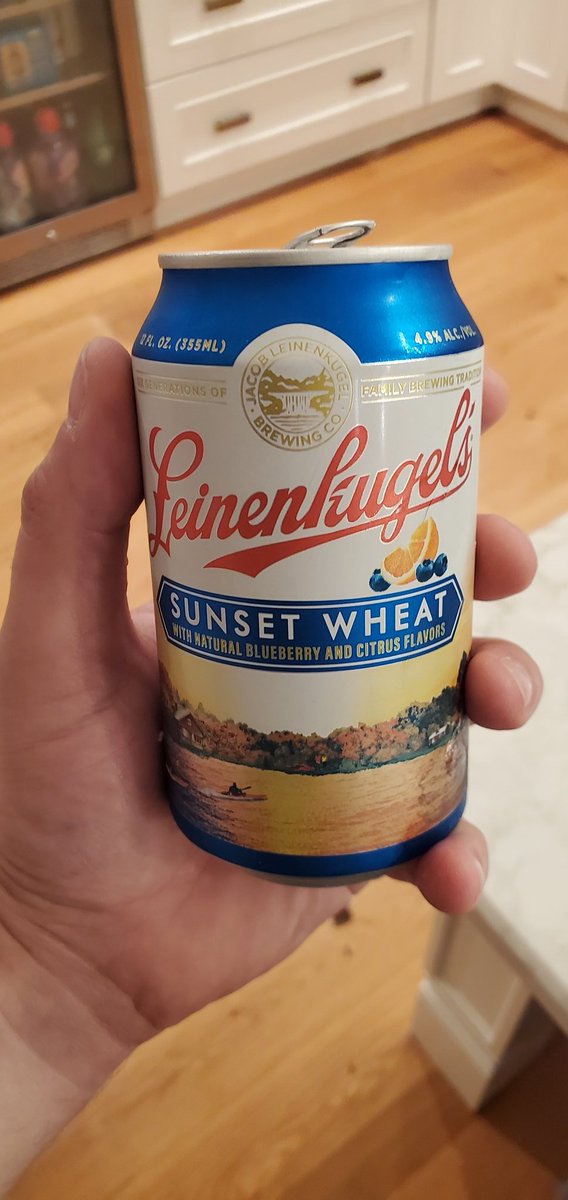 nerdimmersion's tweet photo. It's back baby! Thanks @Leinenkugels for bringing back my favorite beer! Now if we could just bottles to come back too...#sunsetwheat https://t.co/2fmeCkMT65