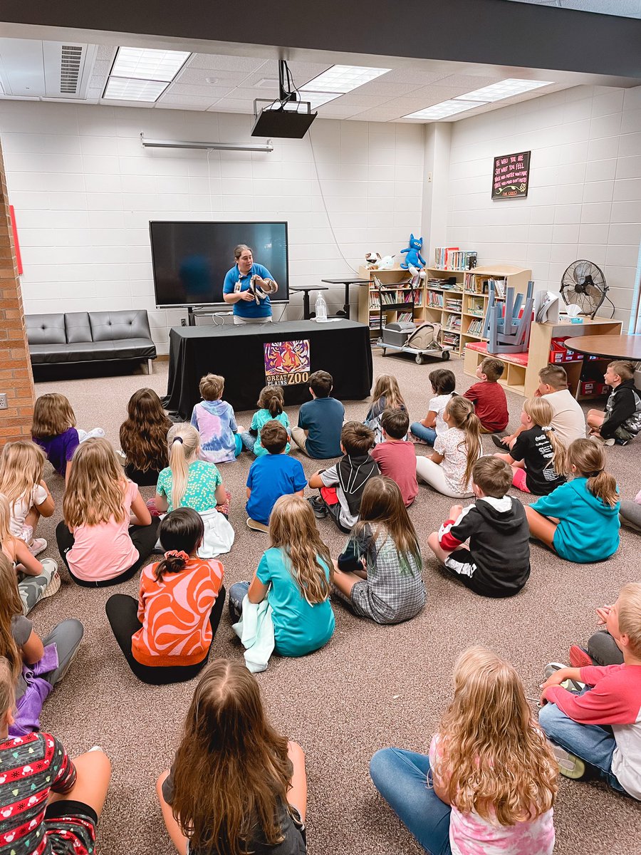 Second grade had a couple visitors today!! The Great Plains (traveling) Zoo taught us a lot about animals habitats and how they survive.