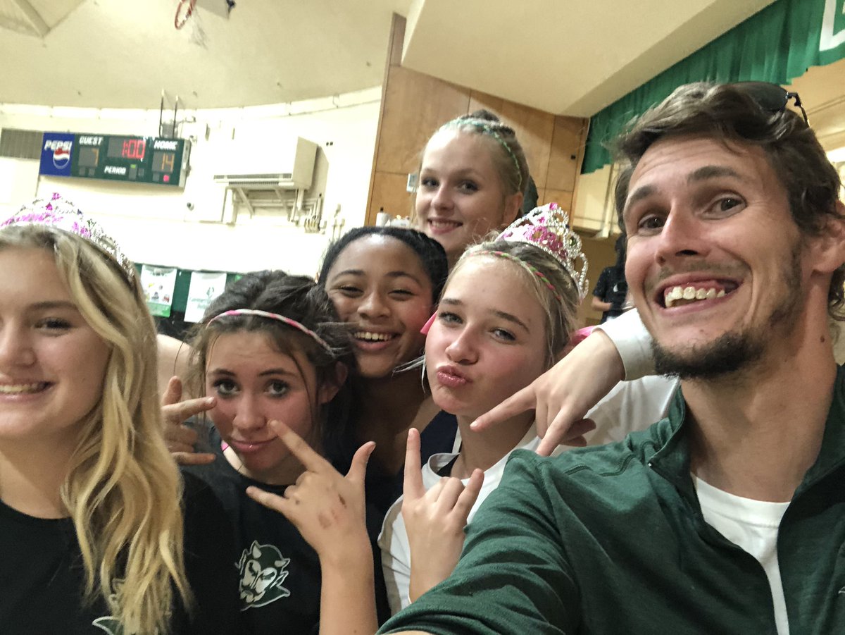 Cody_Guinn's tweet photo. Big time win by @GMSDEVILSVBALL tonight! These girls were locked in for 8th grade night! #RISEasONE https://t.co/AZ3azFnsZz