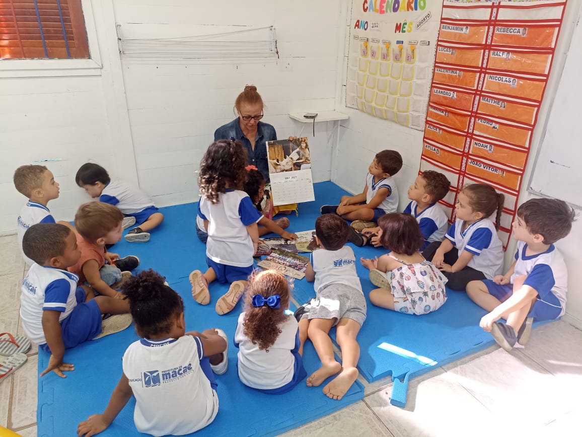 WHWF1's tweet photo. One of our supporters teaching her young students our message of conservation through education.
#whwf #stefaniepowers #conservationthrougheducation #kenya https://t.co/iQPaUXq6j3