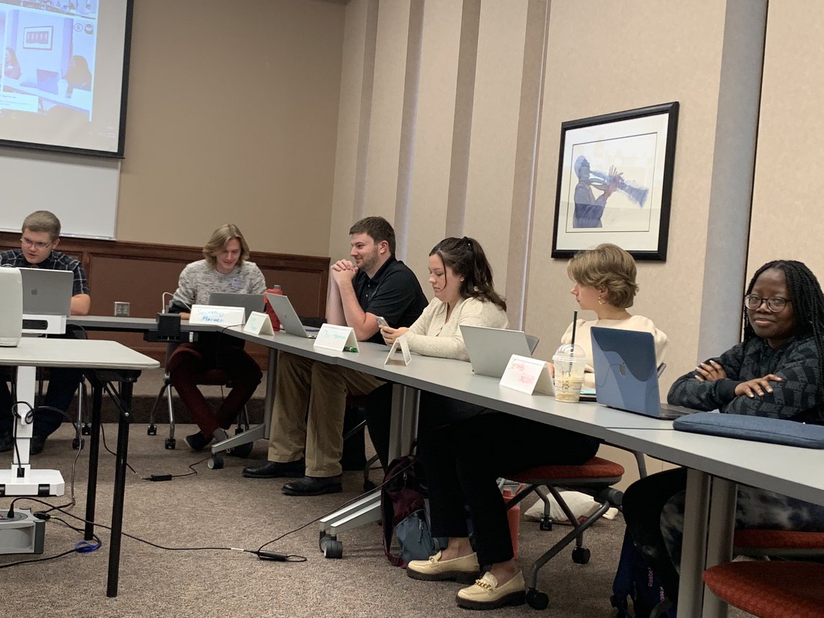 PrezBlackhurst's tweet photo. Thank you, @MSUMStuSen, for meeting and conferring with university leaders tonight. We look forward to a fantastic year! #DrafonsLead https://t.co/XDnfYHcStp