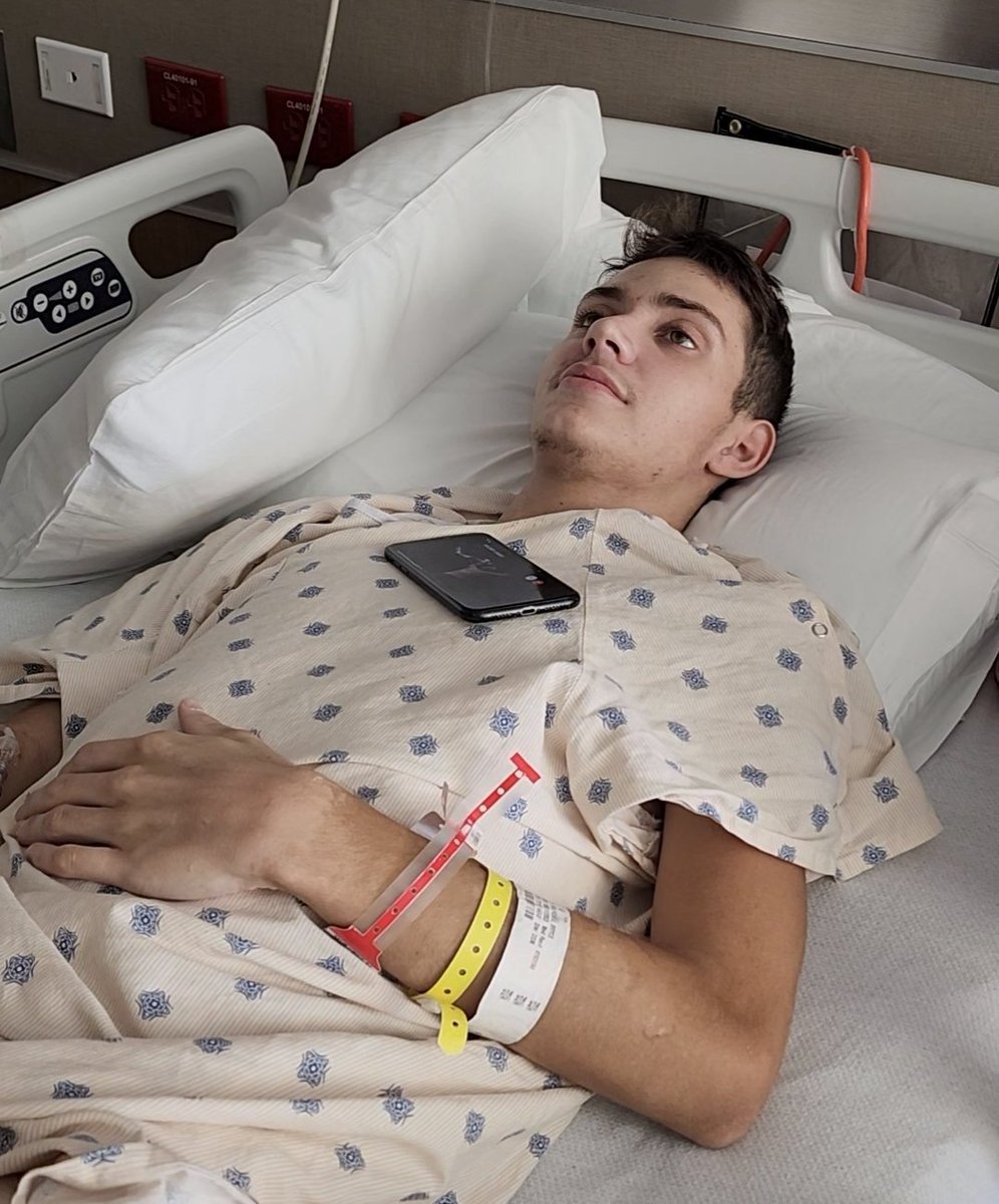 Julie Farr tweet media