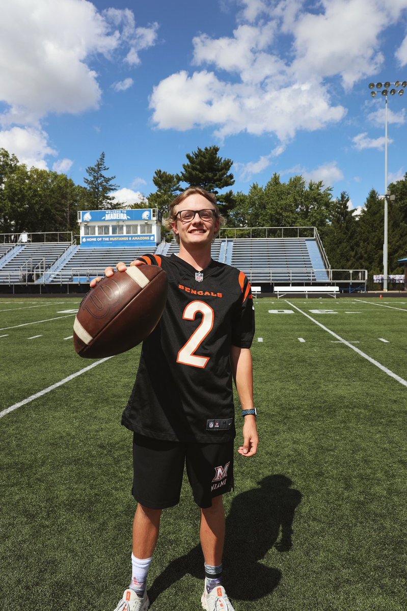 touchdownkids7's tweet photo. Hi I’m Grant Rindels, and I am pumped to be working with the Sam Hubbard foundation! I am involved in golf, baseball, and swimming. I am also involved in NHS, ski club, and younglife. https://t.co/Snkgpd3tPn