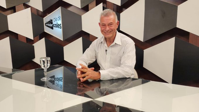 FdN5eDsXkAIPXzJ?format=jpg&name=small