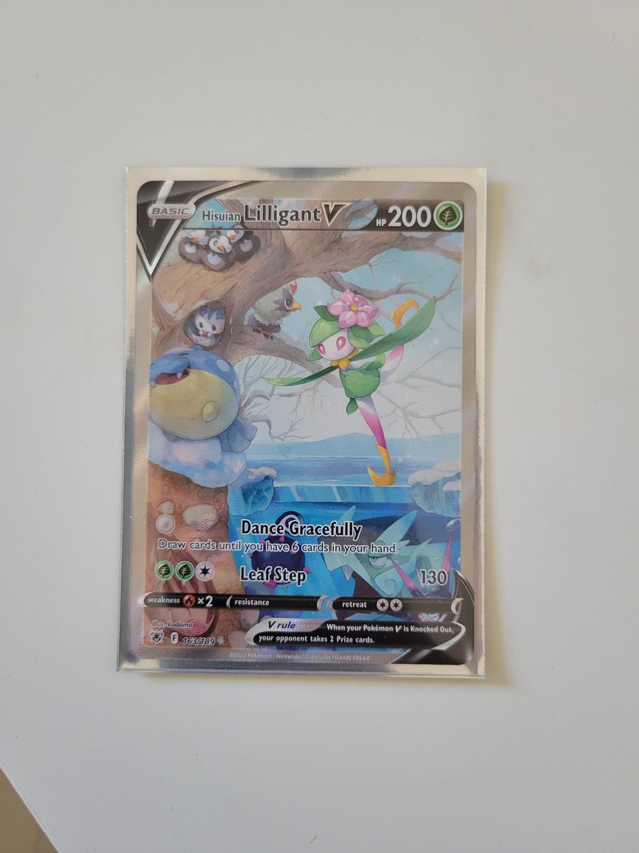 Time for another #pokemoncardgiveaway  

Winner will receive this Alternate Art Hisuian Liligant V. Here's how to enter:

▪︎ RT
▪︎ Follow 
• Subscribe to our YouTube. Link in our pinned tweet. 

Winner picked live Sunday the 25th on our YouTube stream 8:30 PM EST. Good luck!