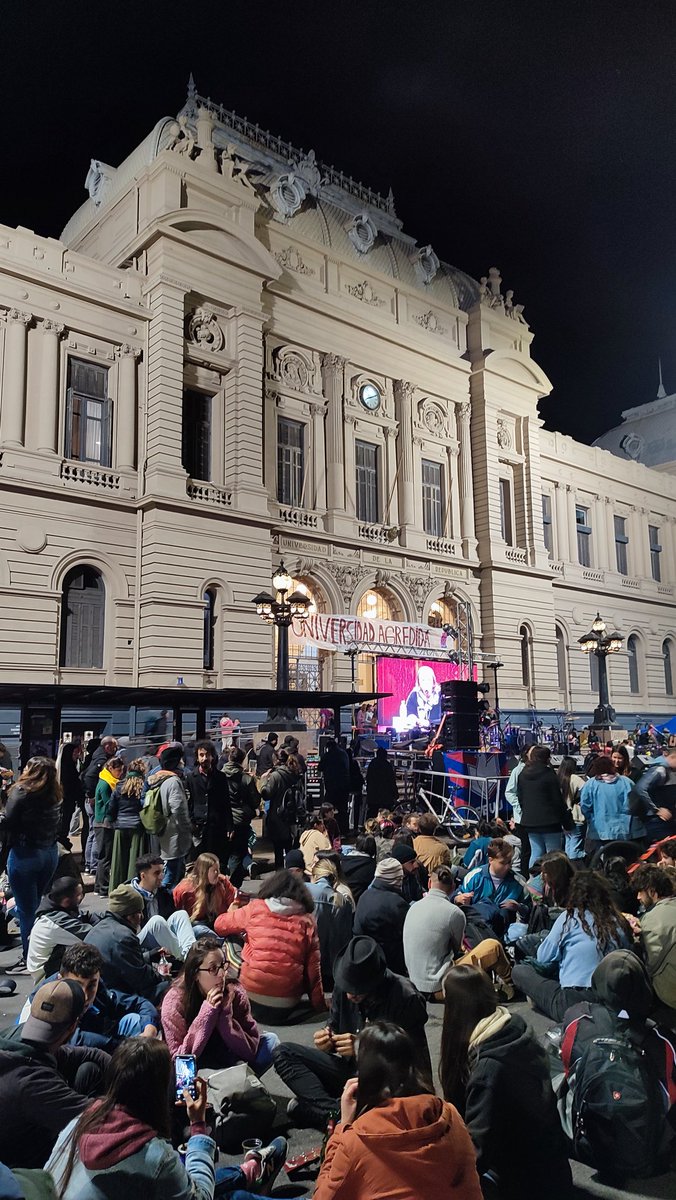 🔴 Acto de la Intergremial Universitaria en la explanada de la #Udelar