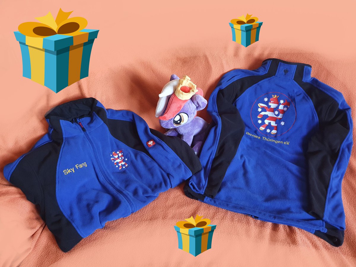 HorstThuringia's tweet photo. Alles Gute zum Geburtstag und zum 10-jährigen Vereinsjubiläum🎉🎊
Und deshalb: Horst's neuestes drip😎
Personalisierte, bestickte #EngelbertStrauss Vereinsjacken für jedes Mitglied!🧥

Horst-Pic von der wunderbaren @MelodisDE 
Wappen-Design vom großartigen @xFauler 
#MLP #brony https://t.co/eJBlyzlGfz