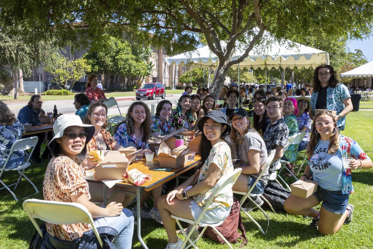 UCSB_CCS's tweet photo. Welcome back to campus! It was great seeing everyone at the 2022 CCS All College Meeting and best wishes for the year ahead! #UCSBCCS #CCSFunInTheSun https://t.co/YpTibmUxm1