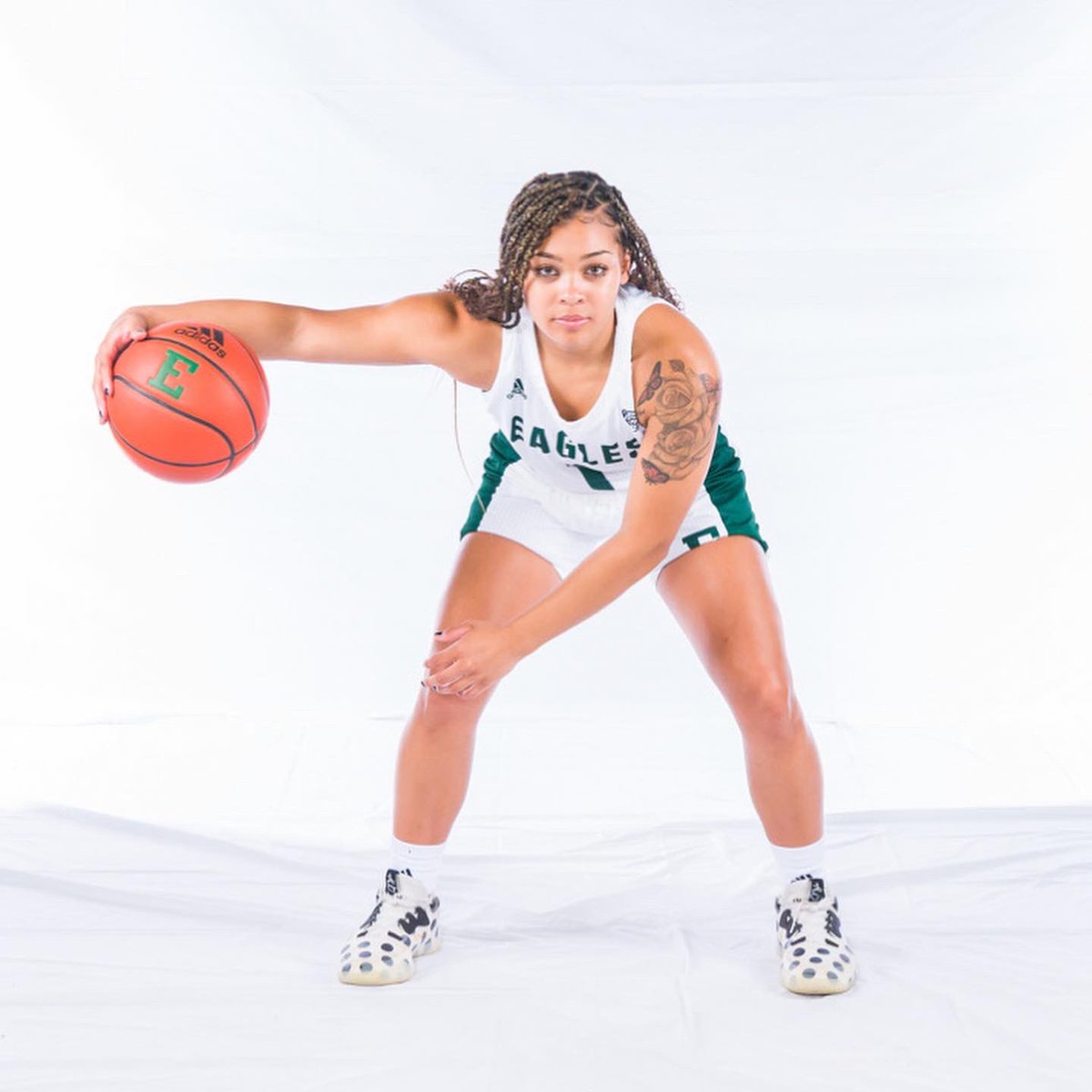 i can see me taking the lead over the new school 🖤