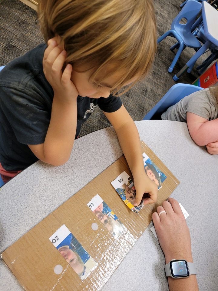 Marvelous me…and my marvelous friends! 👯‍♂️ Matching, name recognition, and social awareness were just some of the skills this fun activity helped us work on! 🌈 <a href="/HumbleISD_FE/">Foster Elementary</a> <a href="/HumbleISD_PREK/">HumbleISD ECE</a>
