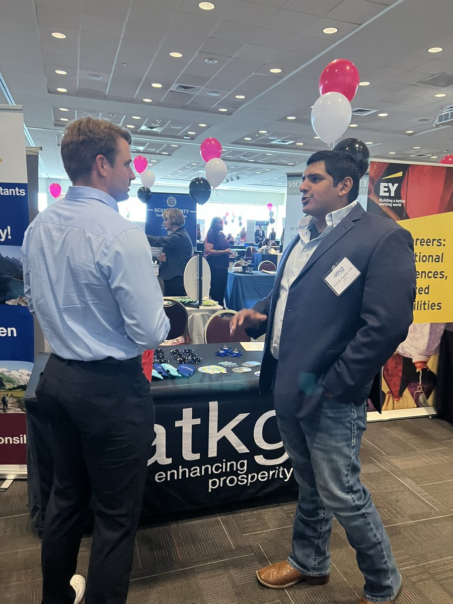uiwcareers's tweet photo. The @UIWbusiness Career Fair was a major success! 🤩

BIG thank you to everyone who participated in our fair to make it the amazing event that it was. We are so excited for next semester! 

#uiwcareers #hireacardinal #uiw #uiwcardinals #hebsba #uiwbusiness https://t.co/IS2ELRrTVv