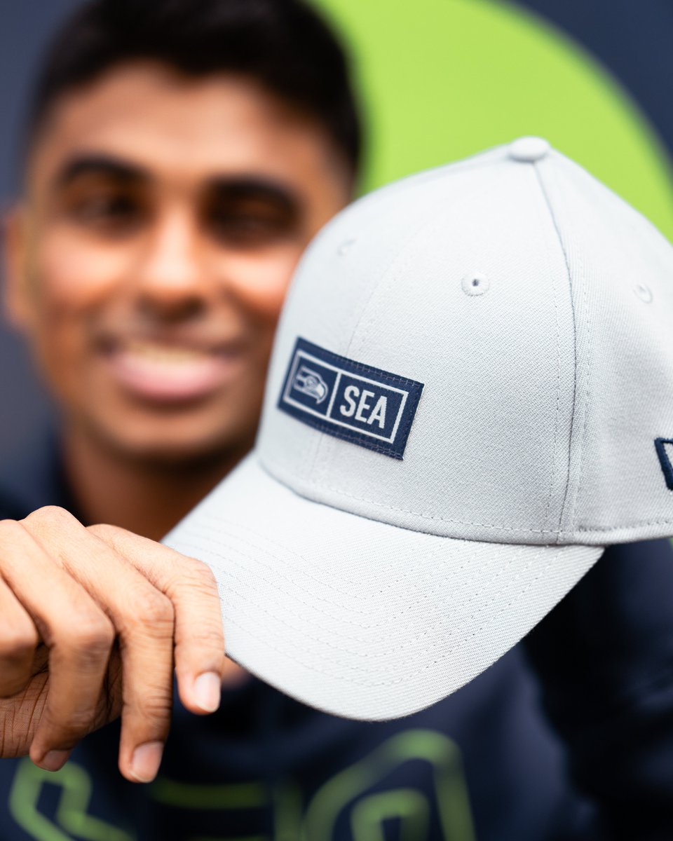 SeahawksProShop's tweet photo. NEW | Custom Headwear by New Era available exclusively in-store only. Swipe to see the entire collection! Get your favorite at the game this Sunday!
#SeahawksStyle x #GoHawks https://t.co/mniEqF6XIz