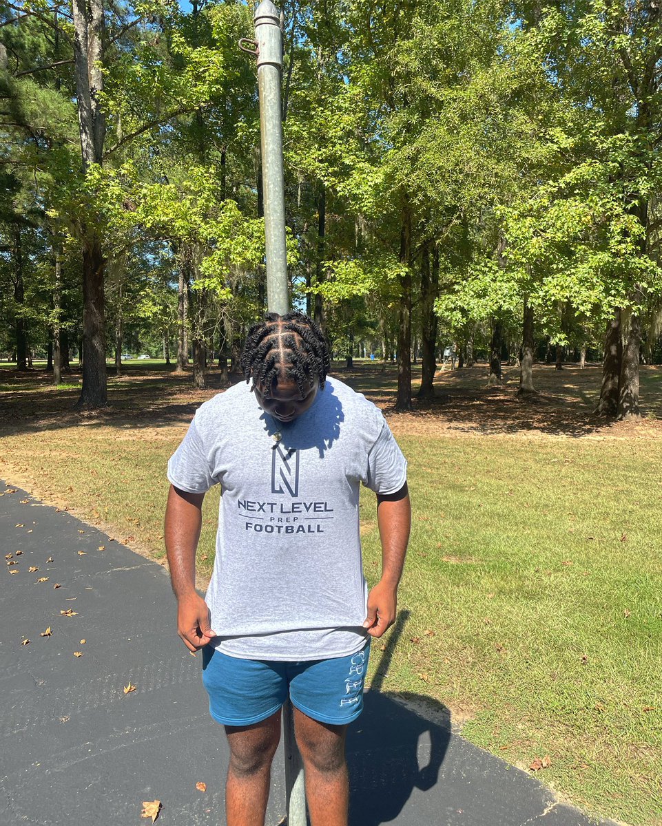 Cordelllove10's tweet photo. Committed โญ๏ธ @IAMTOPRATED #BallinOnTheRiver #coachdez #GodsPlan ๐๐พ https://t.co/Ipdi34rV5w