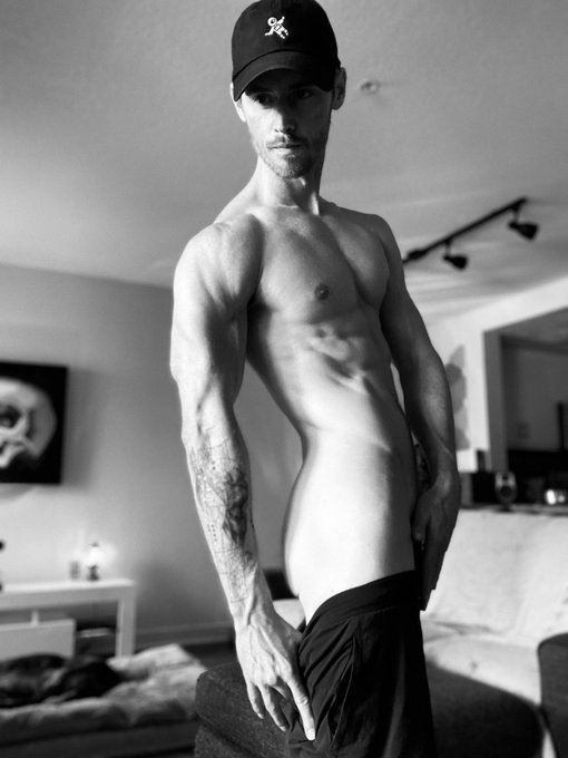 You can&rsquo;t take me anywhere anymore. https://t.co/k4xmKRNp57