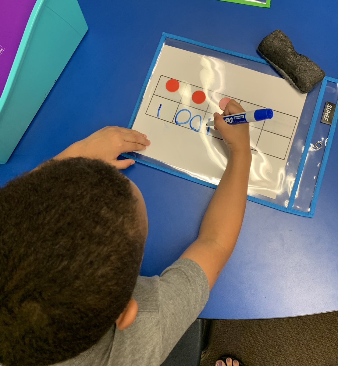 carriesantel's tweet photo. Auditory Drill, Vowel Intensive, Orthographic Mapping, & Sentence Writing! #phonicsfirst #brainspring #earlyliteracy #WeAreRockwood https://t.co/uPcjNM17JF